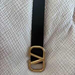 Valentino Garavani VLogo Reversible Leather Belt